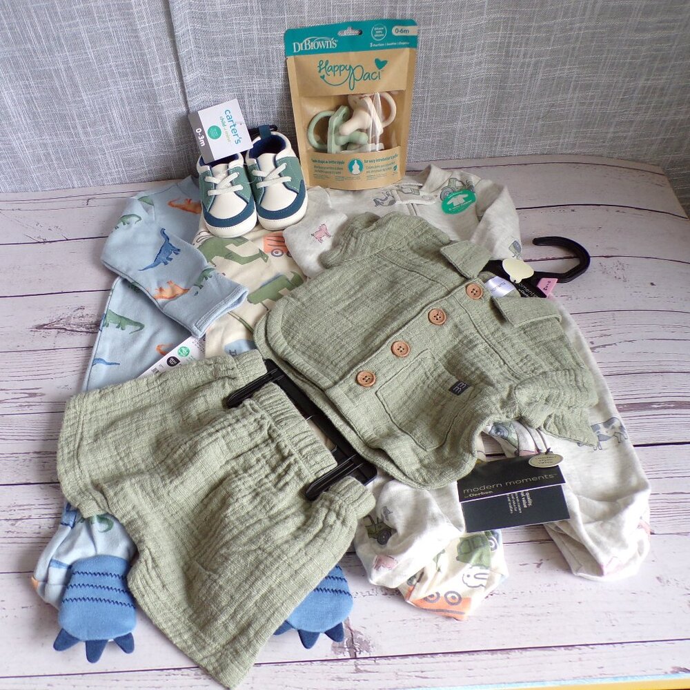NWT Carter's 0-3 Months Boy's Gift Box, Baby Shower Gift Bundle